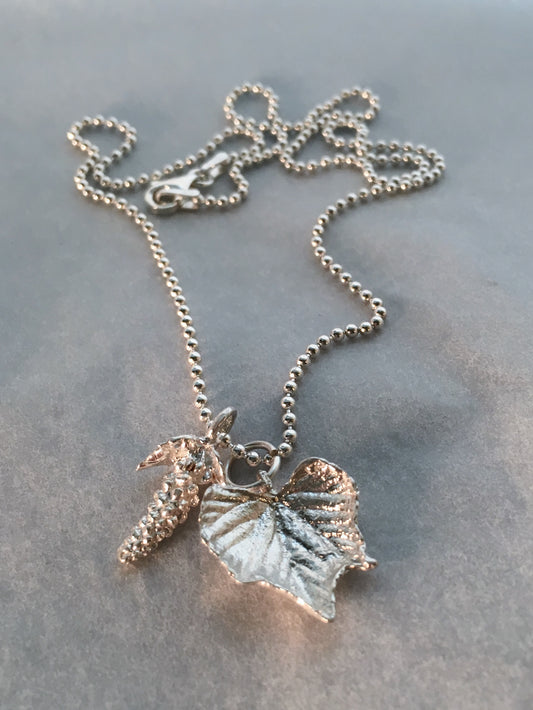 Wine Lover's Necklace with Grapes in Sterling Silver