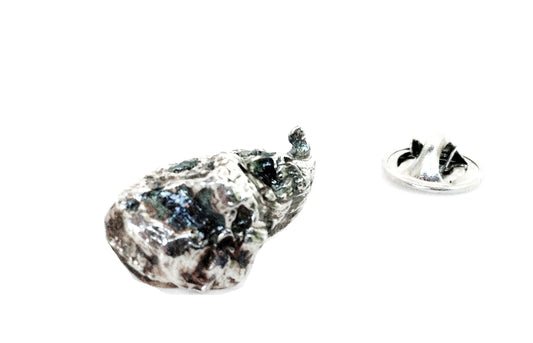 sterling silver oyster shell pin or tie tac