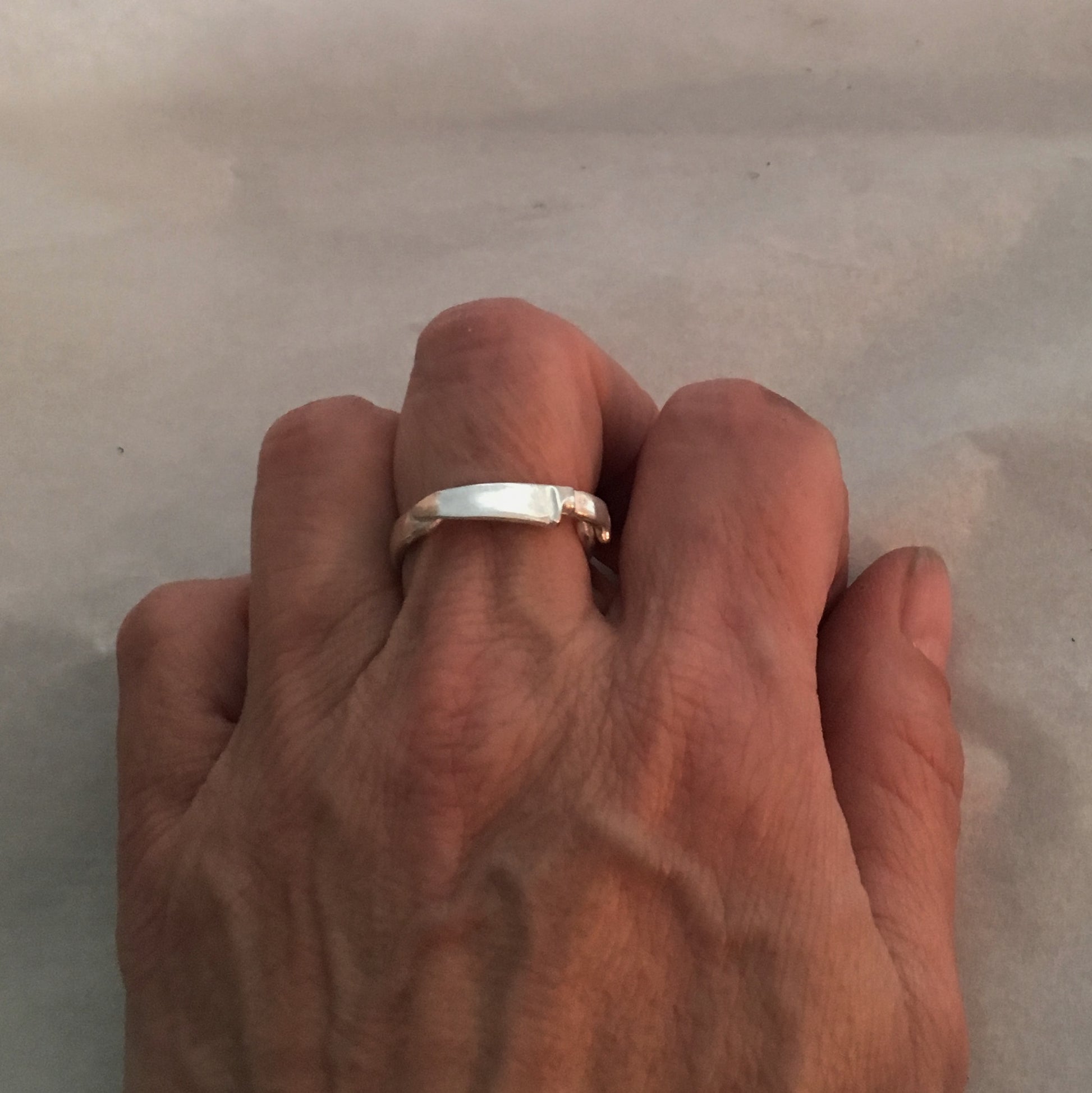the knife ring on a finger